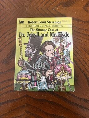 Vintage book | Dr Jekyll and Mr Hyde | Illustrated classic Editions